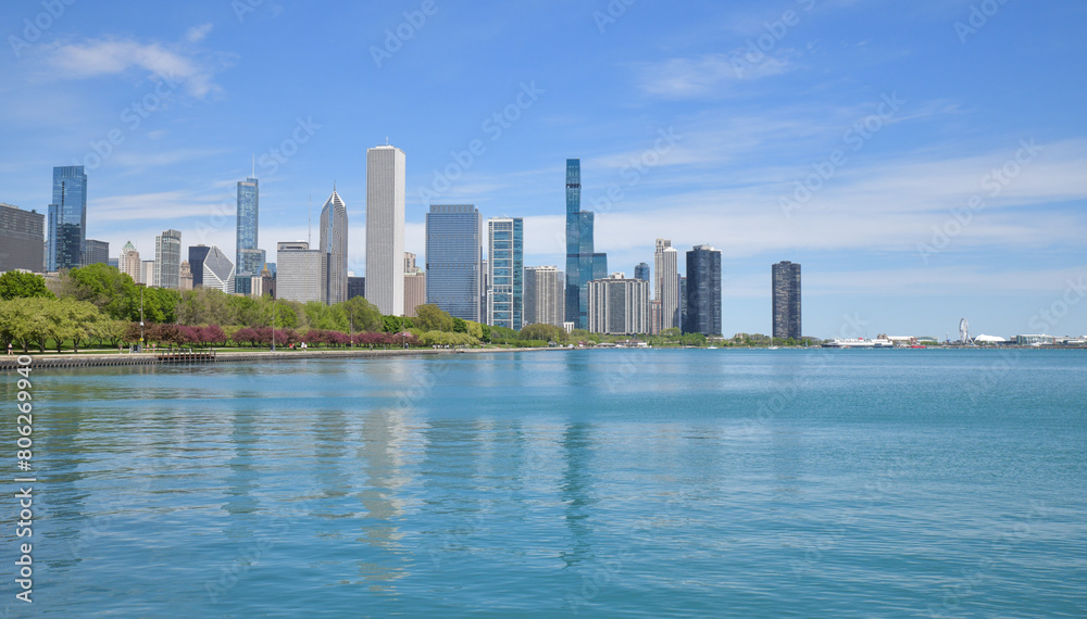 Obraz premium Big City Skyline along the waterfront