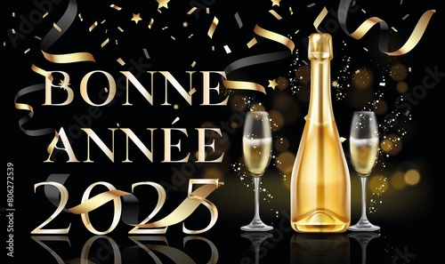 carte ou bandeau pour souhaiter une bonne année 2025 en or avec une bouteille et deux flûtes à champagne sur un fond noir avec des ronds en effet bokeh et des serpentins photo