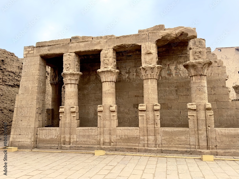 Tempel von Edfu in Edfu (Ägypten) Tempel von Edfu in Edfu (Ägypten)
