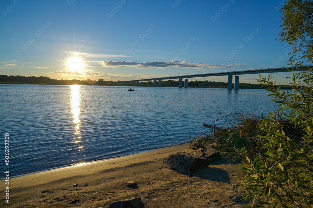 Obraz premium bridge over lake