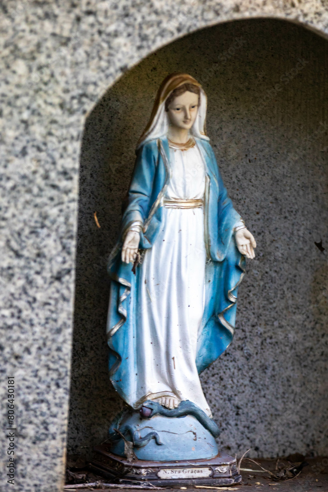 Sculpture of Our Lady of Graces