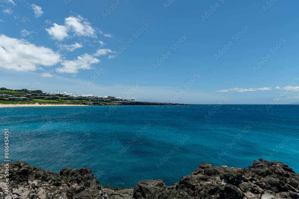 Beautiful panoramic Oneloa Bay vista on Maui, Hawaii