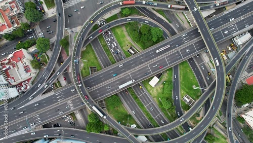 Circulación de autos por cruce de autopistas vista de dron en gran ciudad. Buenos Aires, Argentina. photo