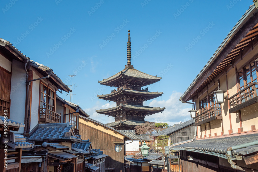 The Yasaka Pagoda(Hokanji), is a popular tourist attraction, the Yasaka Pagoda, is a Buddhist pagoda located in Kyoto, Japan. The Yasaka Pagoda(Hokanji), is a popular tourist attraction, the Yasaka Pagoda, is a Buddhist pagoda located in Kyoto, Japan.