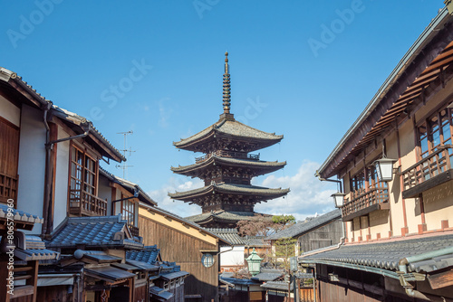 The Yasaka Pagoda(Hokanji), is a popular tourist attraction, the Yasaka Pagoda, is a Buddhist pagoda located in Kyoto, Japan. 