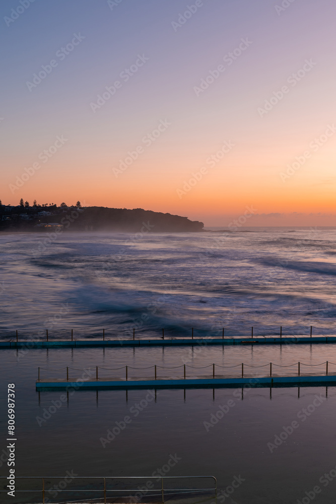 Naklejka premium Sunrise view from Curl Curl rock pool, Sydney, Australia.
