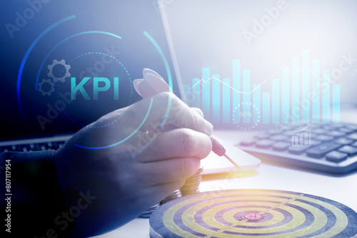 Key Performance Indicator (KPI);Business goal, evaluate and measure progress of project 