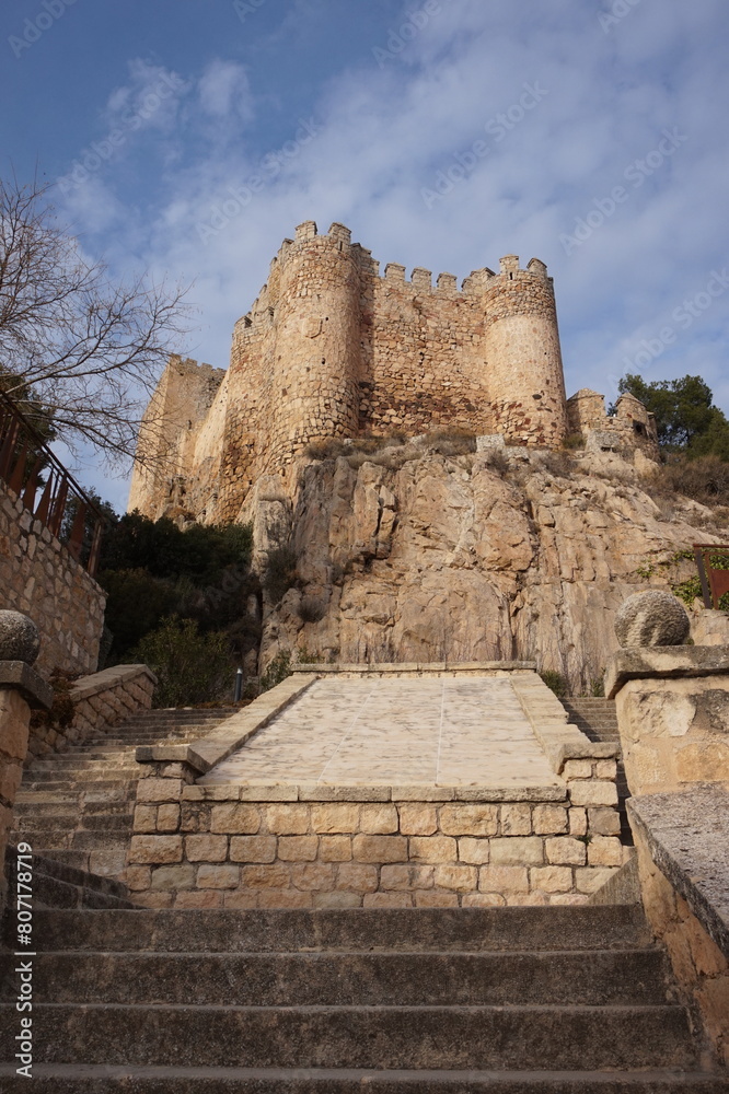 entrada de un gran castillo medieval