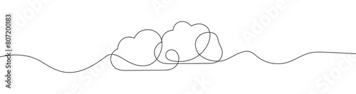 Elegant continuous line drawing of a cloud, depicted as a linear icon. This minimalist one line drawing provides a simple yet stylish representation of a weather phenomenon.