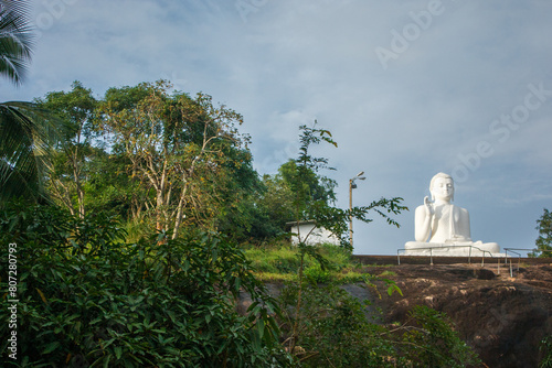 statue of buddha photo