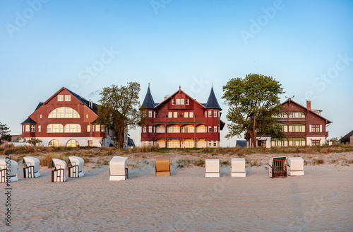 Fototapeta Naklejka Na Ścianę i Meble -  Beach and waterfront buildings in Bansin, Usedom, Germany