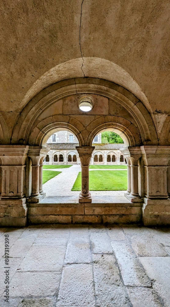 ABBAYE DE FONTENAY - MARMAGNE (Côte-d'Or)