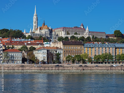 Obraz na płótnie Budapest, Hungary. Matthias Church and Fisherman's Bastion. View from the Danube. The church was built in the second half of the 14th century and restored in the late 19th century. w salonie