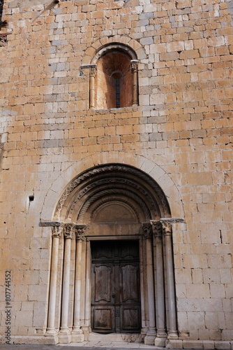 entrance to the church  empire de lAgly 