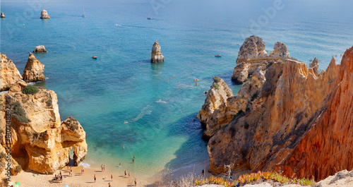 Algarve Felsenküste, Praia da Marinha, Carvoeiro, Lagos, Portugal, Spanien, Europa, Panorama 