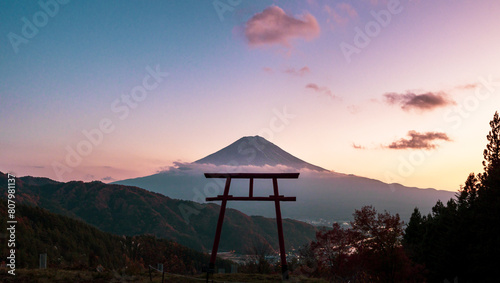 富士と鳥居