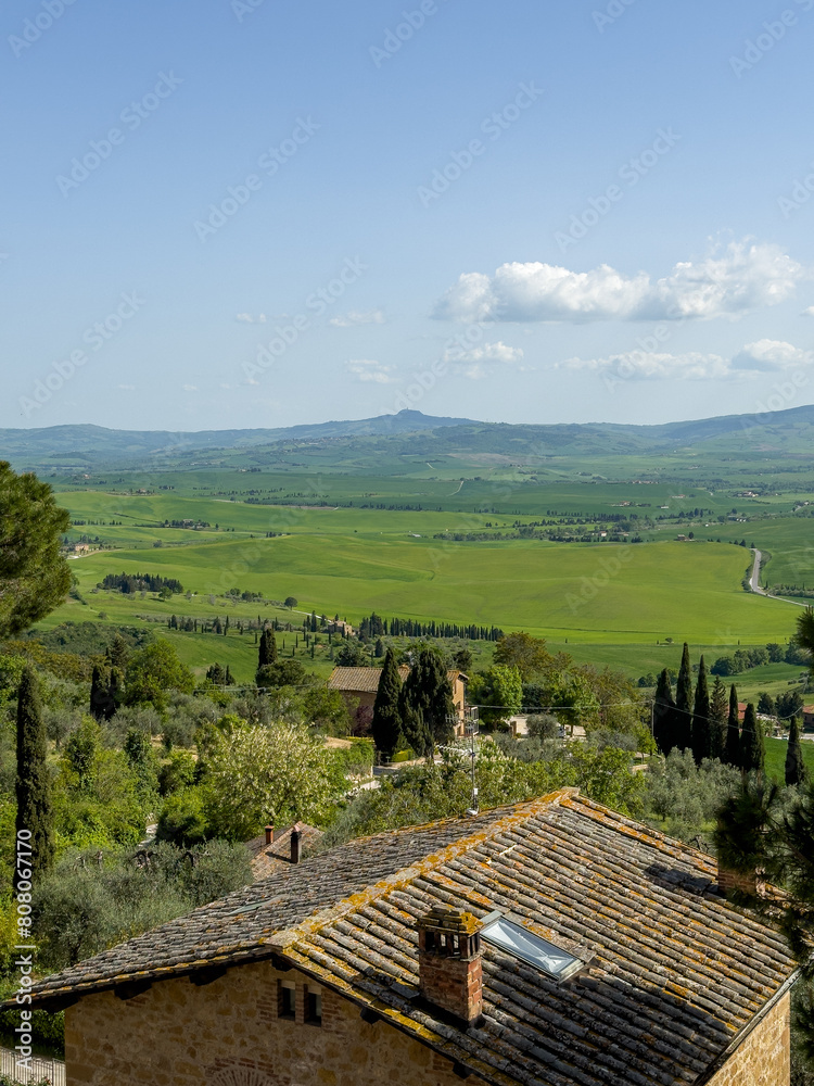 Fototapeta premium Val Dorcia - piękna dolina wpisana na listę zabytków Unesco