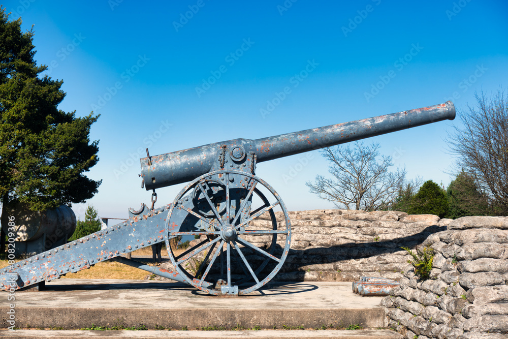 Long Tom Monument, history, Mpumalanga, South Africa, a French field gun commemorating the last use of the Boer 155 mm Creusot Long Tom guns during the 2nd Boer War