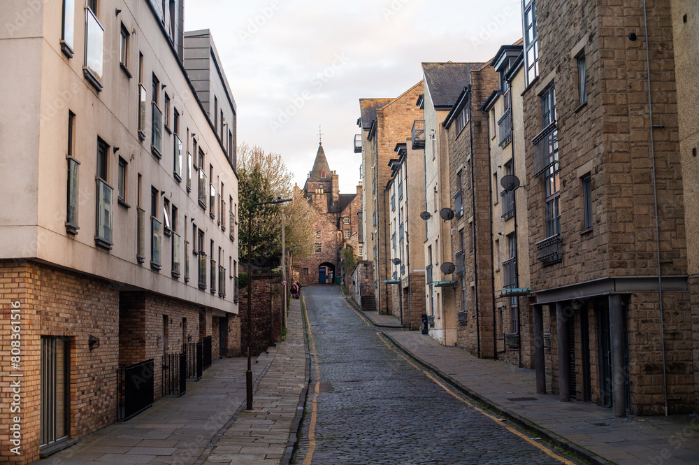 Old Tolbooth Wynd, Royal Mile in Edinburgh Old Tolbooth Wynd, Royal Mile in Edinburgh