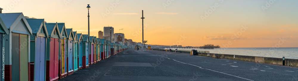 Naklejka premium Panoramic view of Brighton beach at sunrise. England