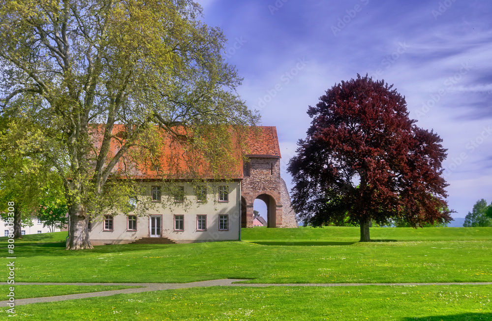 Klostergelände des UNESCO Weltkulturerbes Kloster Lorsch in Hessen,  Deutschland, Europa.