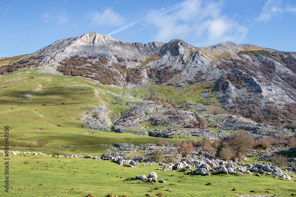 Φωτογραφία View from urbia valley in Aizkorri-Aratz natural park in the Basque Country (Spa