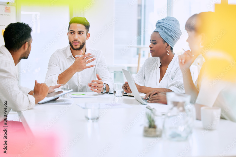 © peopleimages.com - Startup, business and group in meeting, explain and training for project, design and boardroom with notebook. Creative, company and laptop for designer, employees and man in collaboration for team © peopleimages.com - Startup, business and group in meeting, explain and training for project, design and boardroom with notebook. Creative, company and laptop for designer, employees and man in collaboration for team