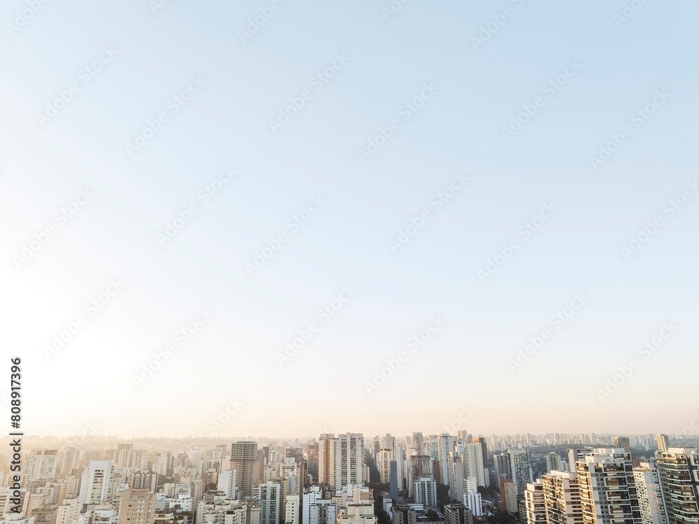 Fototapeta premium Fotos aéreas da região do Brooklin em São Paulo. Zona Sul, ao amanhecer, e também o skyline dos prédios mais modernos.