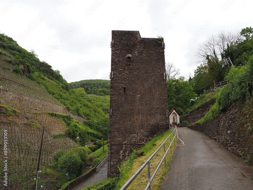 Viereckiger Turm in Zell an der Mosel