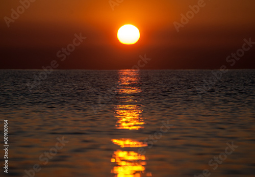 Salido de sol  playa  mar  hora dorada  amanecer