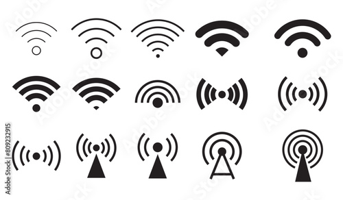 Wi Fi icon vector set. wireless illustration sign collection. set for apps signal symbol.