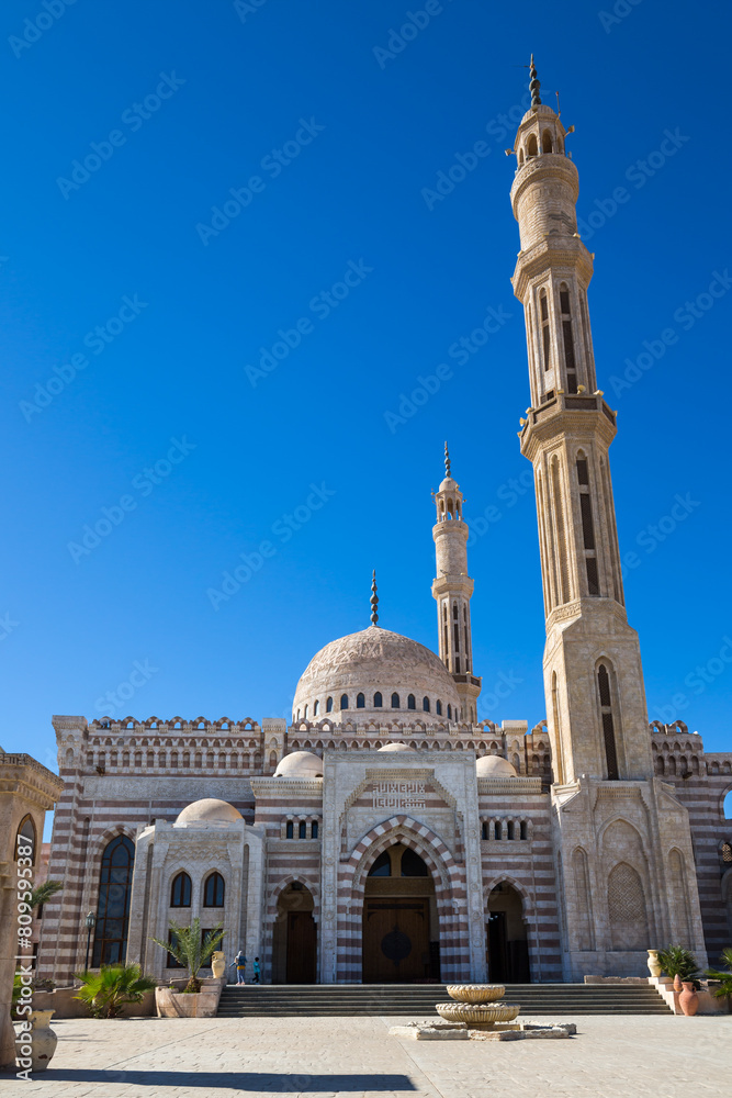 Fototapeta premium Al Mustafa Mosque in Sharm El Sheikh