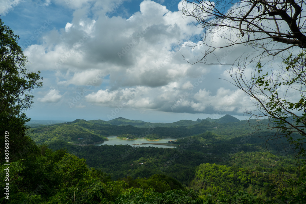 Obraz premium clouds in the mountains