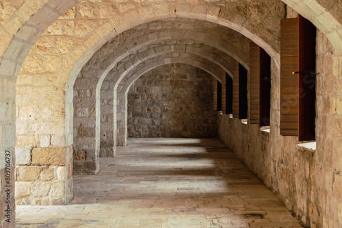 Arches int  rieures du fort Lovrijenac  Dubrovnik