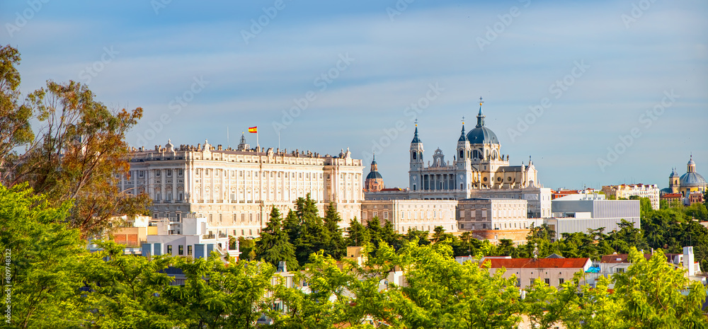 Fototapeta premium Spain skyline at Santa Maria la Real de La Almudena Cathedral and the Royal Palace - Madrid, Spain