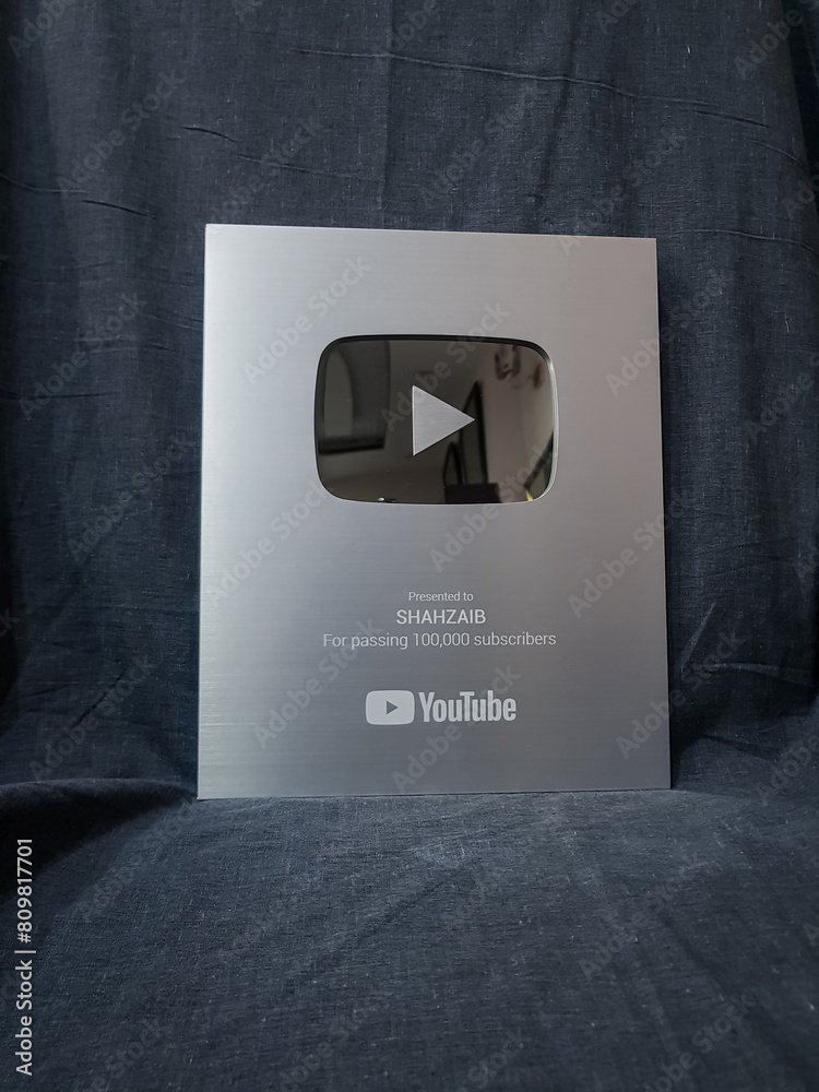 YouTube Creator Awards, known as Silver Play Button arrived at 100k ...