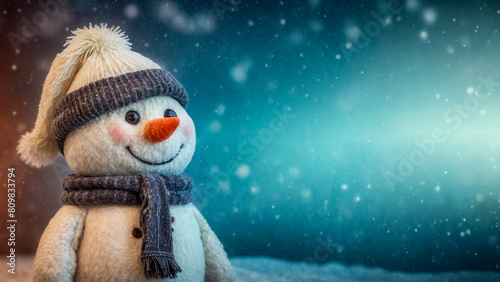 Banner di Natale- Paesaggio invernale con pupazzo di neve sorridente photo