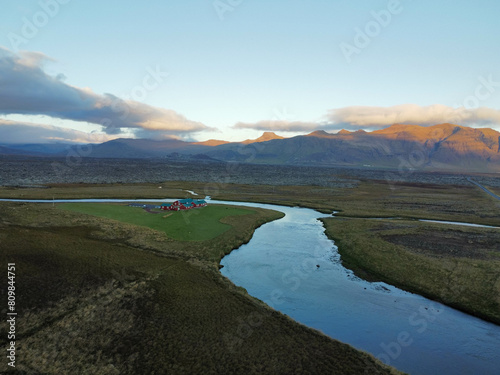 Wallpaper Mural Tranquil Oasis: Iceland's Hidden Lakeshores Torontodigital.ca