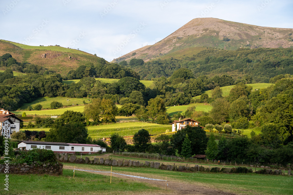 Obraz premium village in the valley