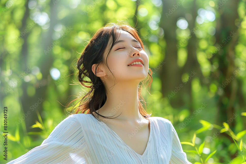 森林にいる女性 森林にいる女性