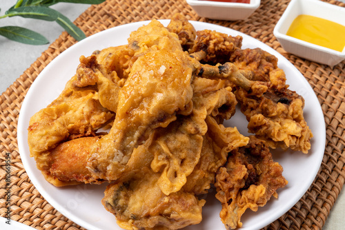 Fried, chicken, seasoning, duck, half-and-half, fried, chicken, Korean, mustard, sauce, radish, soy sauce, garlic,