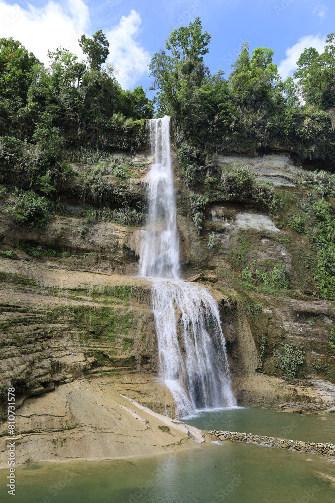 Fototapeta premium Tallest waterfalls in Bohol - Can-Umantad Falls, Philippines