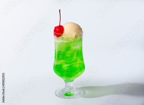 クリームソーダと影