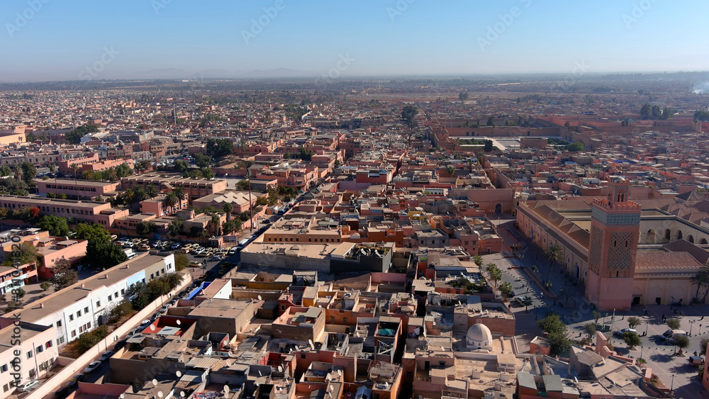 Obraz premium Marrakech Aerial view, Morocco, 2022 Jemaa el-Fnaa is a square and market place in Marrakesh's medina quarter (old city), drone view, Marrakech Morocco, July,06,2022