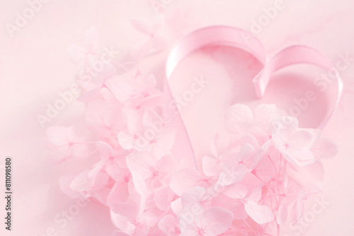 ピンクの花の背景 © tsayoko