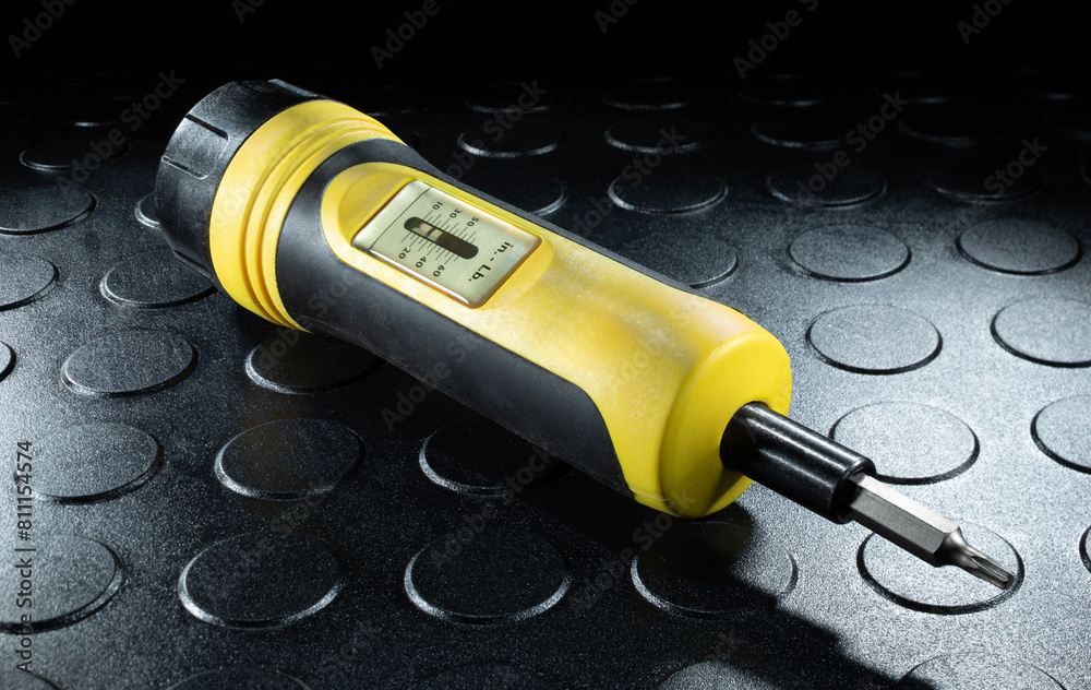 Inch pound torque driver
