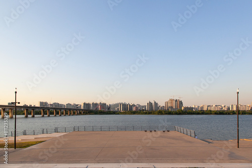 Canvas Print View of the riverside in the city