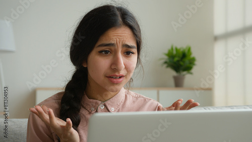 Фотография Upset stressful woman Arabian Indian girl businesswoman student fail online exam
