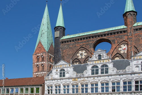 Stadtverwaltung und St. Marien Kirche Lübeck
