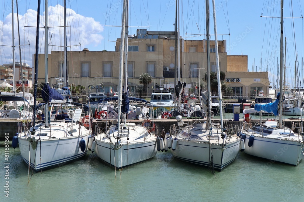Porto Turistico di Roma - Sede della Guardia di Finanza dal Pontile I